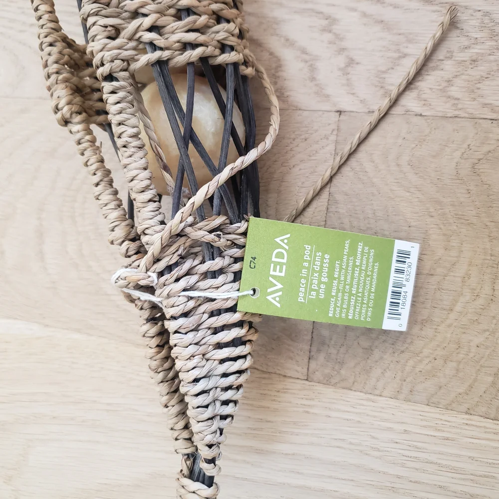 Vintage Aveda Woven Rattan‎ And Seagrass Basket With 5 Soap Spheres